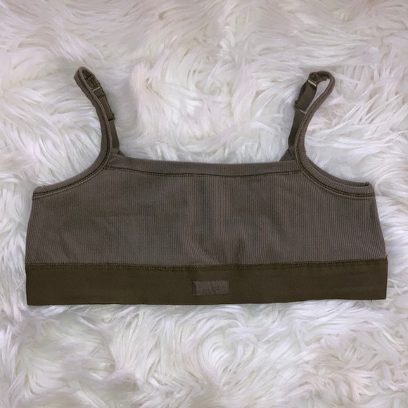 SKIMS Brown Ribbed Bra - Picture 5 of 8